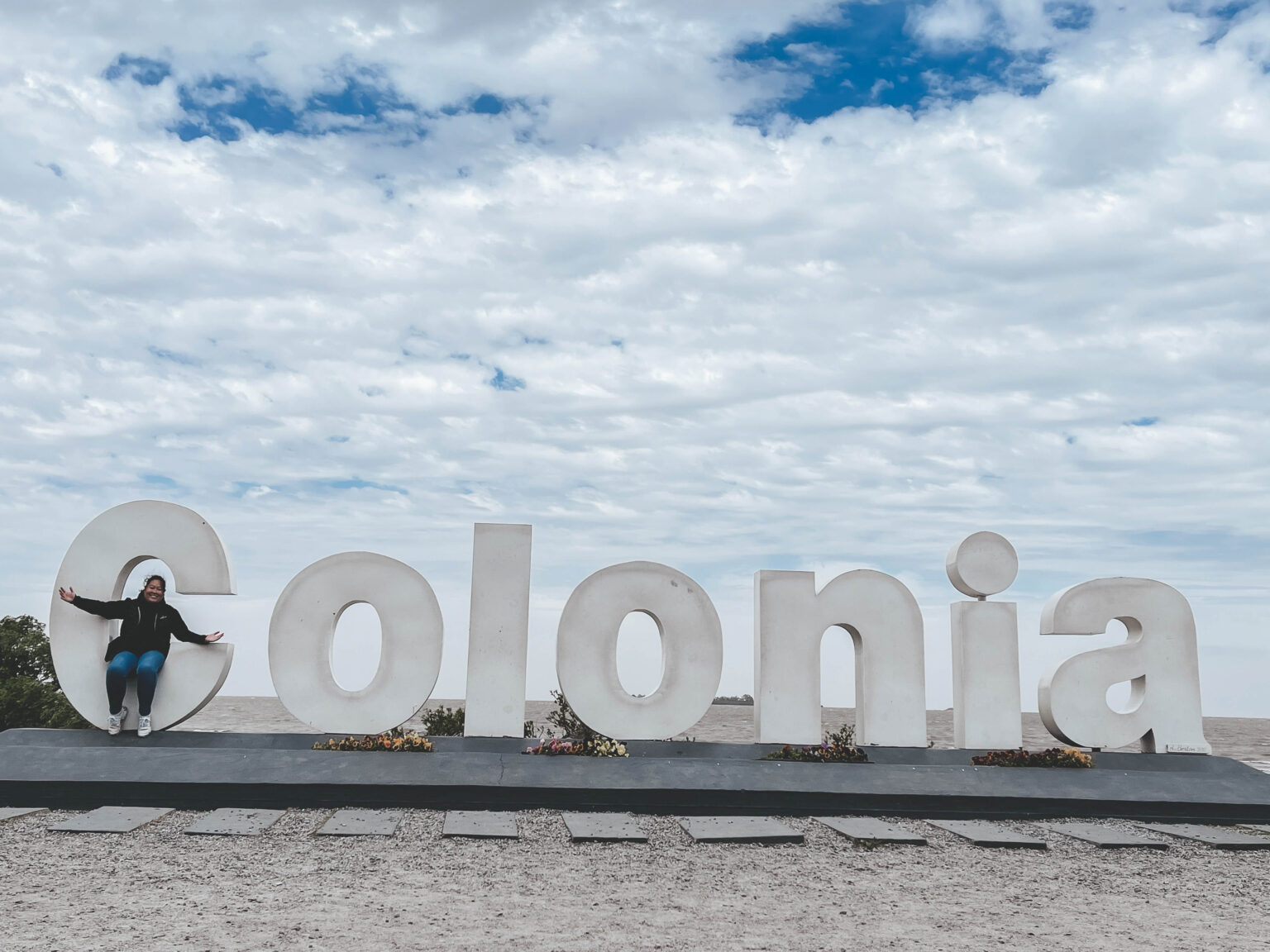 Colonia Sign